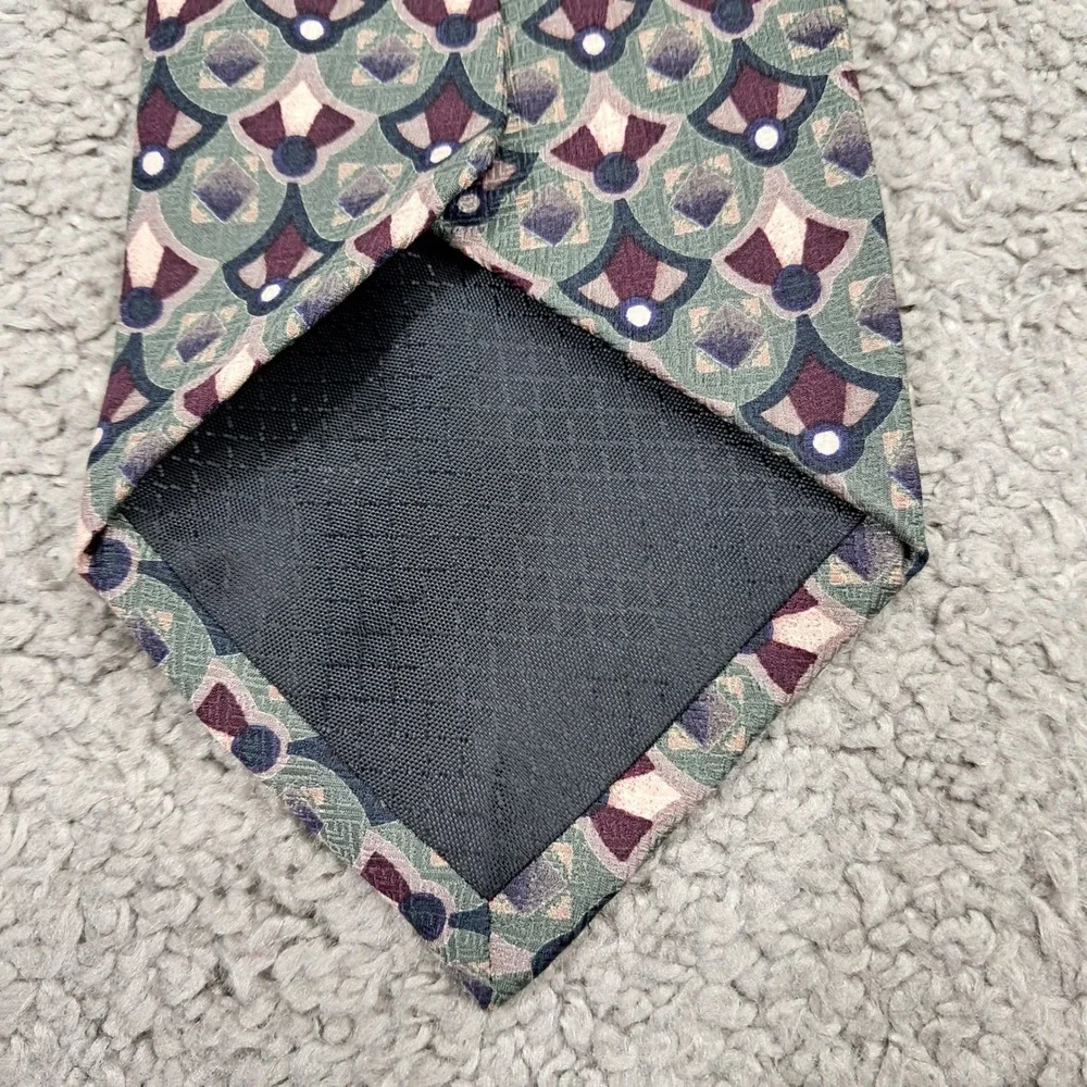 Harve Benard‎ Silk Tie Geometric Medallion Green Purple USA Classic Necktie